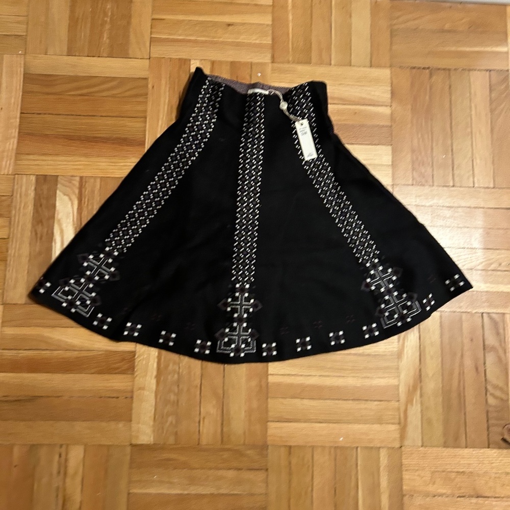 Max Studio skirt - Picture 2 of 3